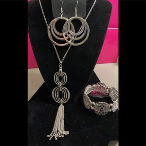 Paparazzi Jewelry— Nickel and Lead Free